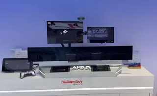 Bild des Smart Cockpits von Thundersoft, AMD und 9elements.